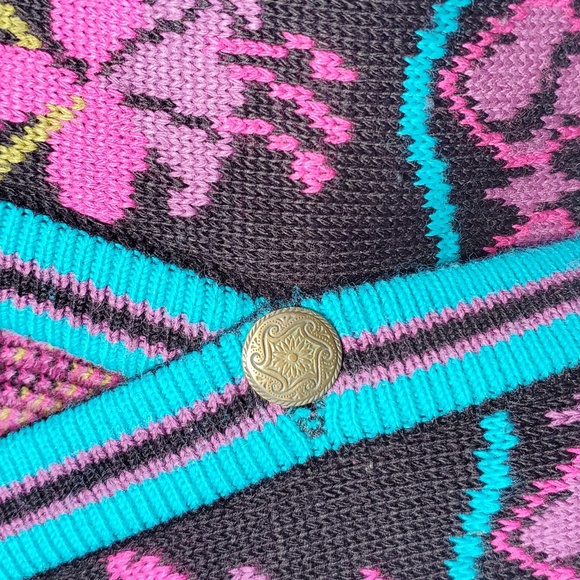 Glen Tara Knit Cardigan Made in Ireland - Picture 4 of 16